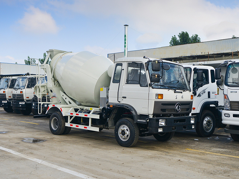 5方东风搅拌车