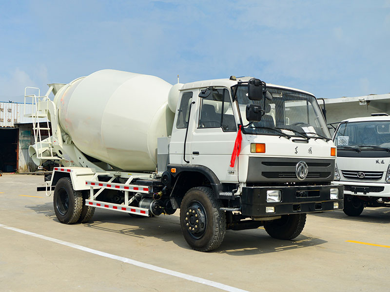 8方国三东风单桥搅拌车