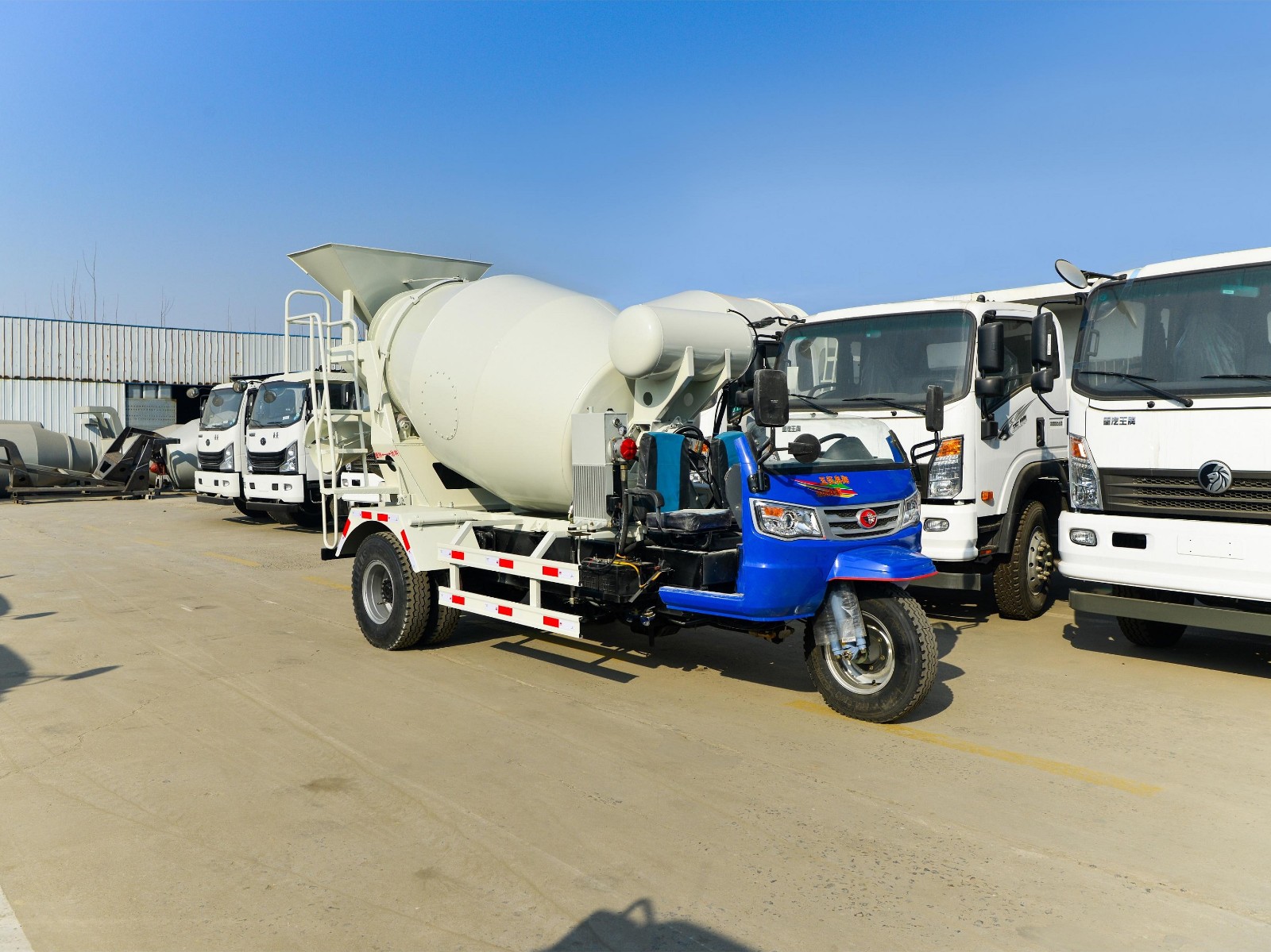 3方四缸五征五轮搅拌车